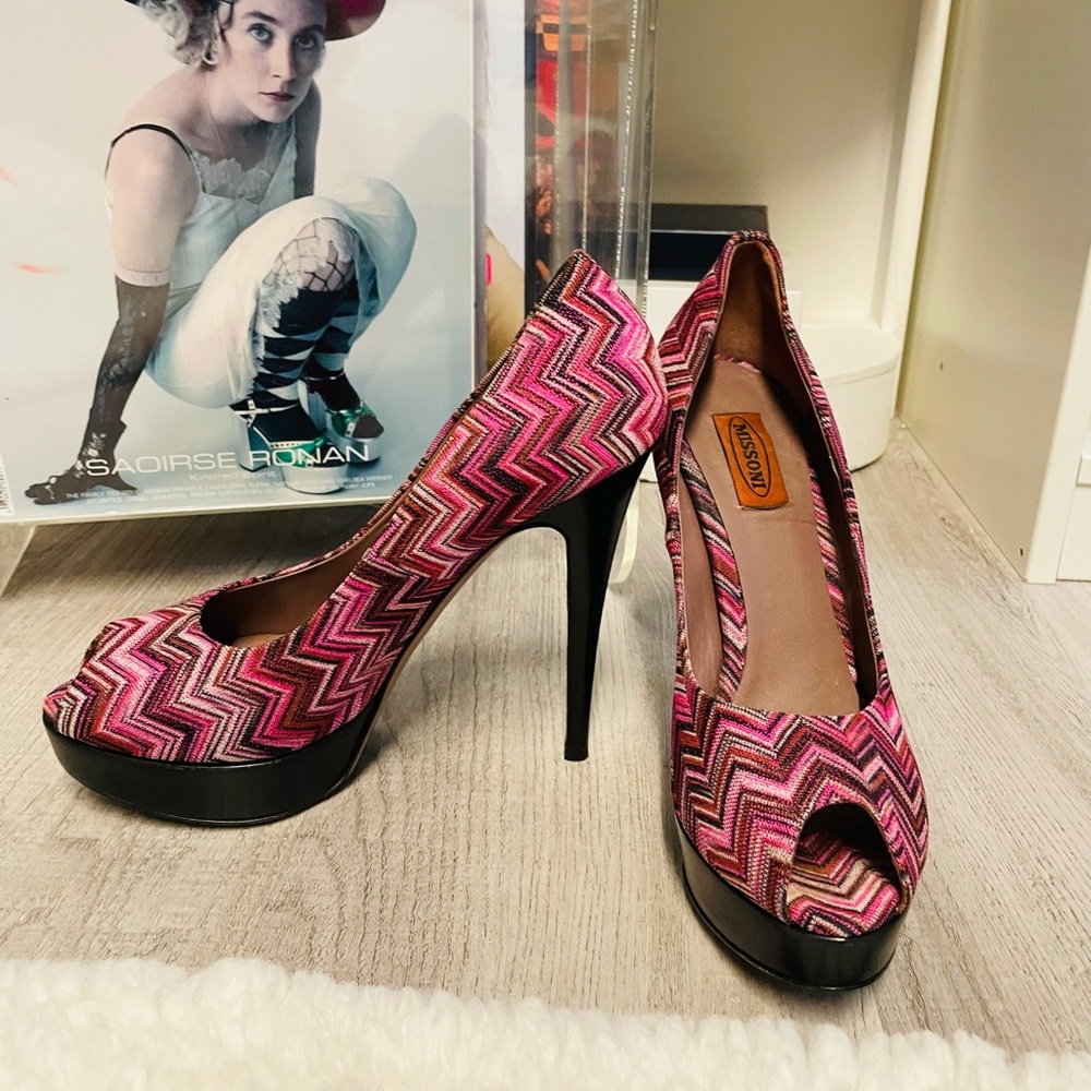 MISSONI Peep Toe Stilettos 💯 MINT!